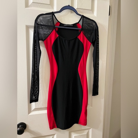 Symphony Dresses & Skirts - Symphony Black and Red Mesh-Sleeve Bodycon Dress